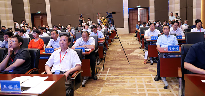 fc305ac5e4f5c324.jpg